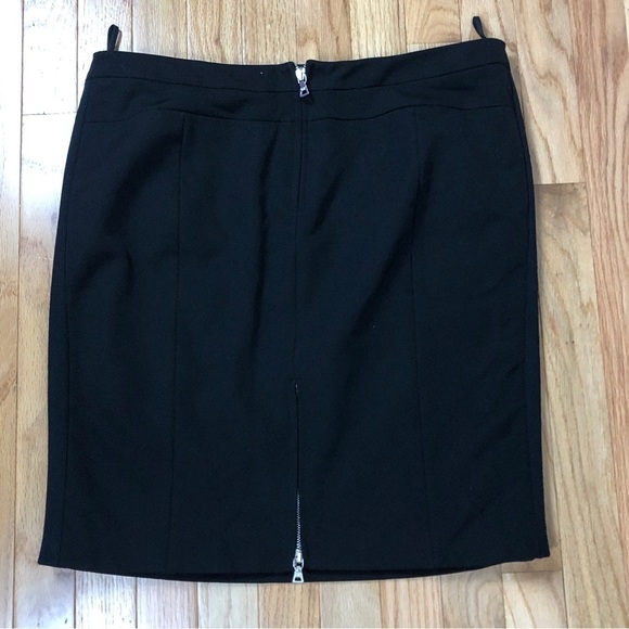 AUTHENTIC PRADA black mini skirt - Picture 6 of 8